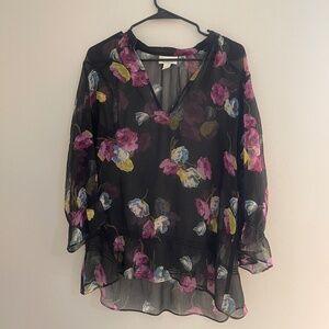 LOFT Sheer Floral V-Neck Blouse by Ann Taylor – Size M